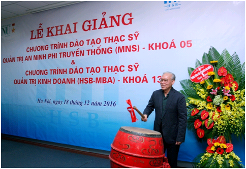 khai giang 7